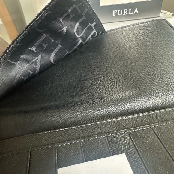Furla Elegant Black Document/Card Holder - Picture 7 of 8